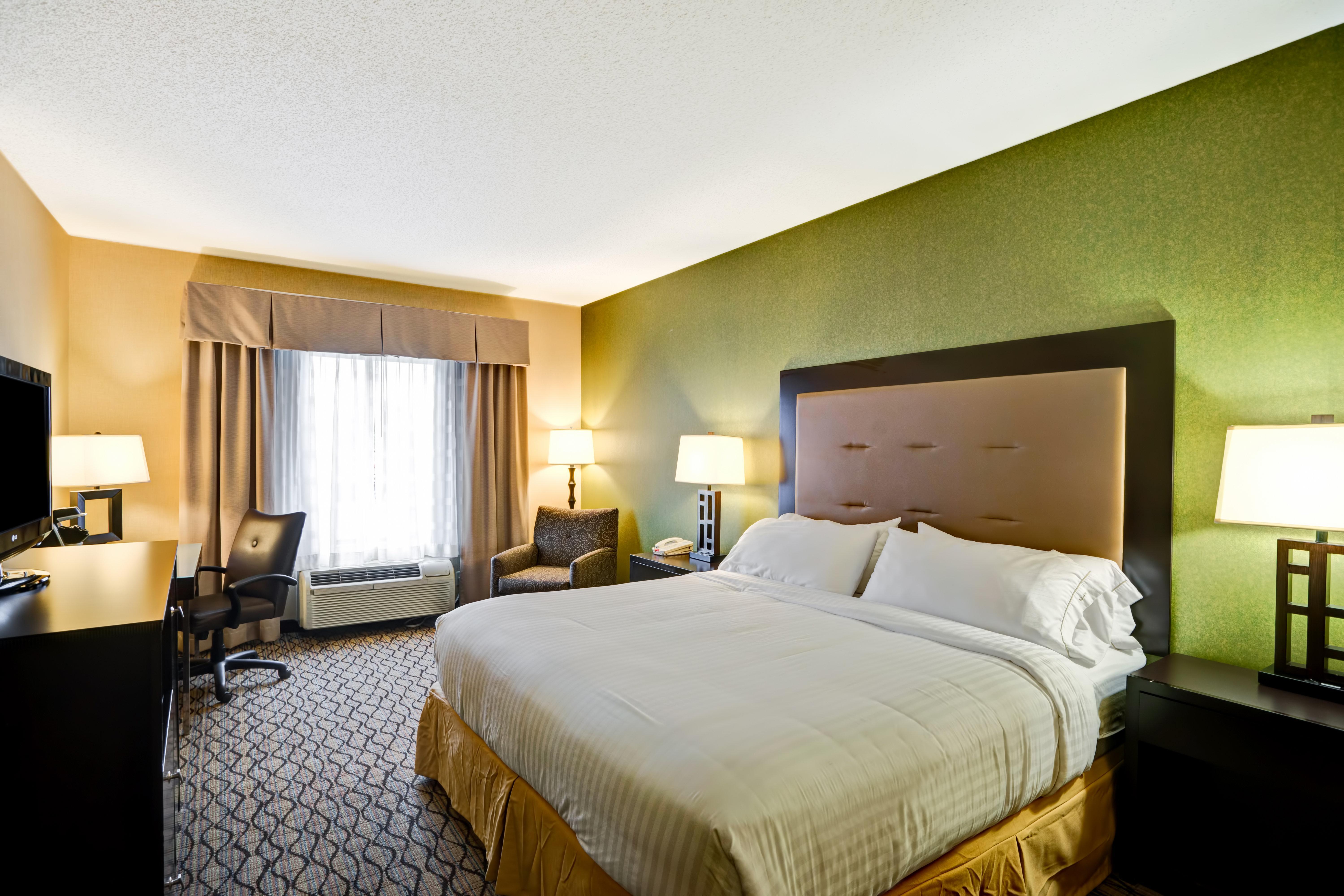 Holiday Inn Express Hotel & Suites Christiansburg By Ihg Exterior photo