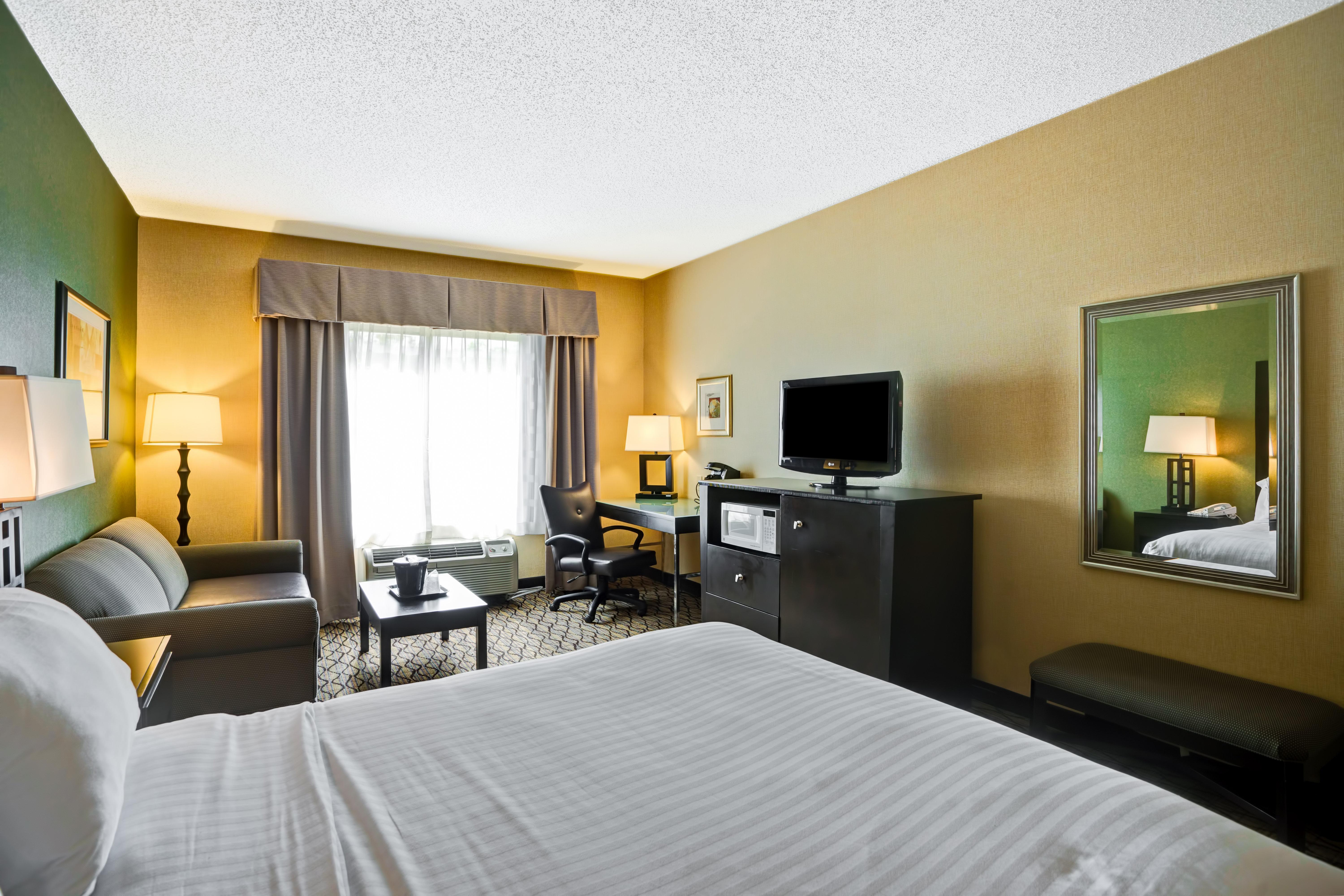 Holiday Inn Express Hotel & Suites Christiansburg By Ihg Exterior photo
