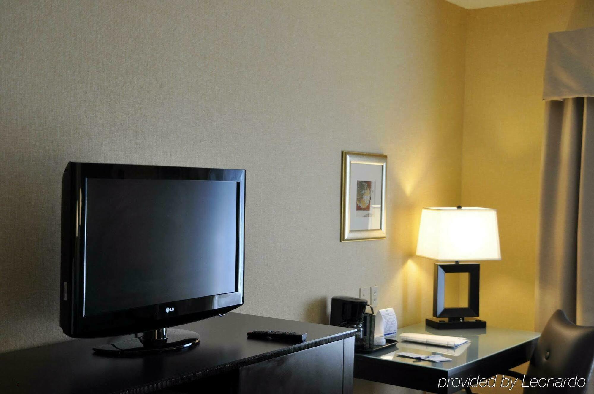 Holiday Inn Express Hotel & Suites Christiansburg By Ihg Room photo